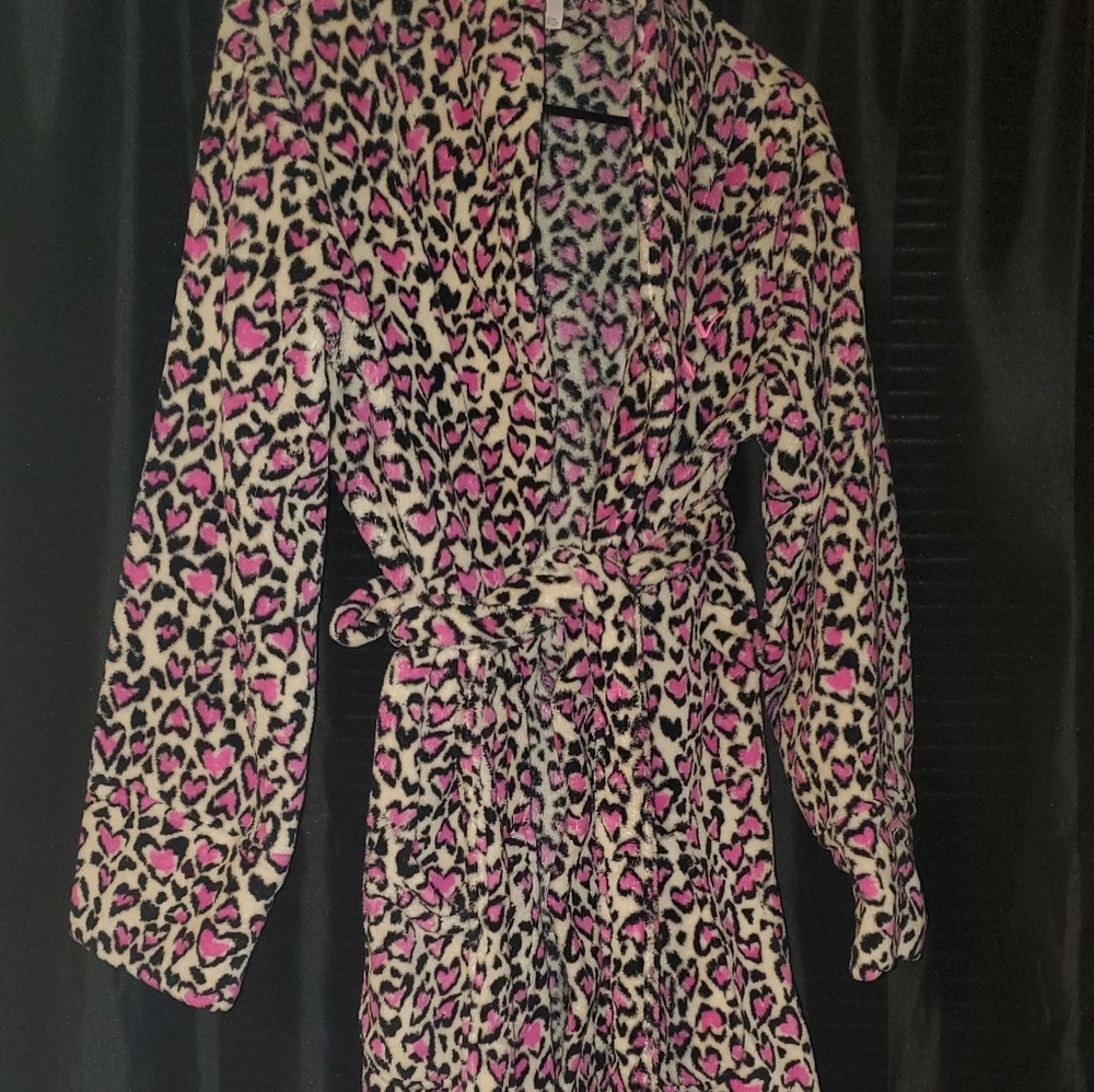 Victoria Secret Plush Robe Pink Leopard
